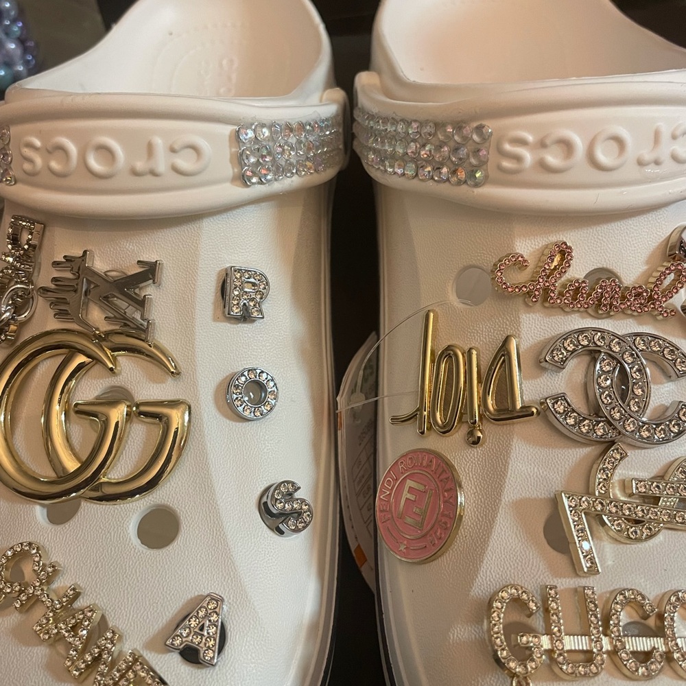 Custom design Crocs - Picture 15 of 16